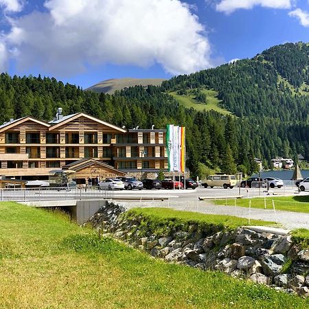 Alpin Peaks Hotell Turracher Hohe Eksteriør bilde