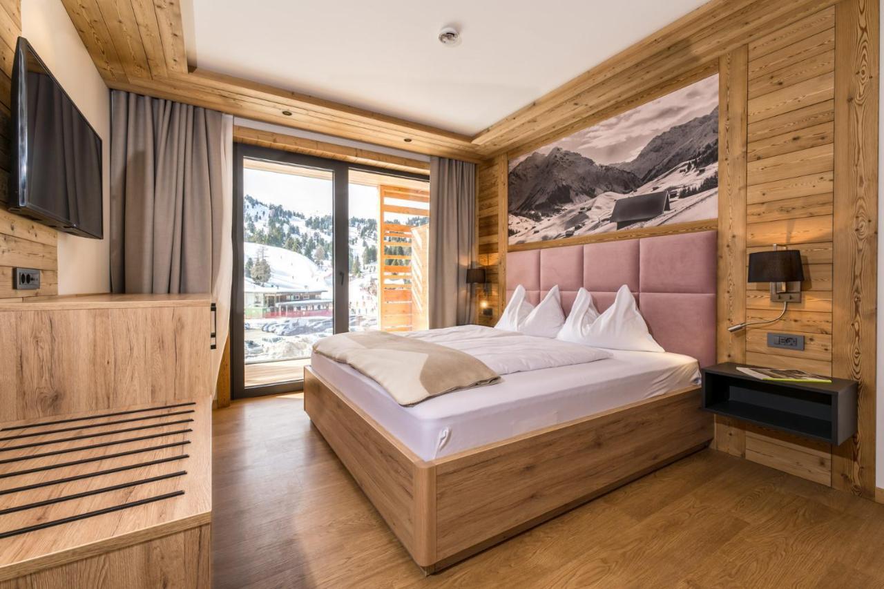 Alpin Peaks Hotell Turracher Hohe Eksteriør bilde